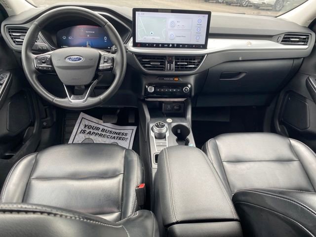 Used 2023 Ford Escape Platinum AWD/4WD image 4