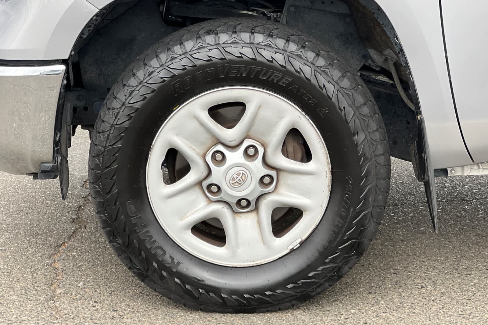 Used 2016 Toyota Tundra SR5 w/ Tow Package RWD image 28