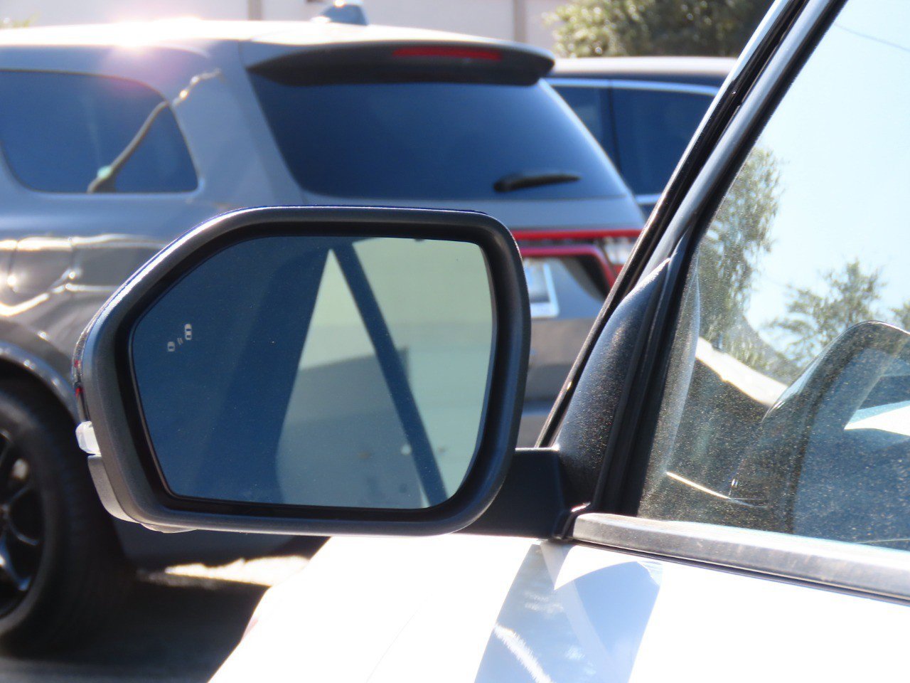 Certified 2023 Ford Explorer Limited w/ Equipment Group 301A image 19