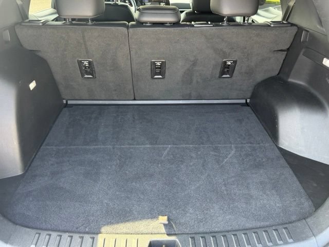 Used 2025 Chevrolet Equinox LT w/ Convenience Package II FWD image 16