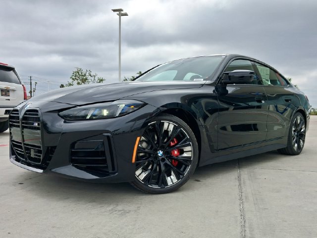 New 2026 BMW M440i w/ Premium Package RWD image 2