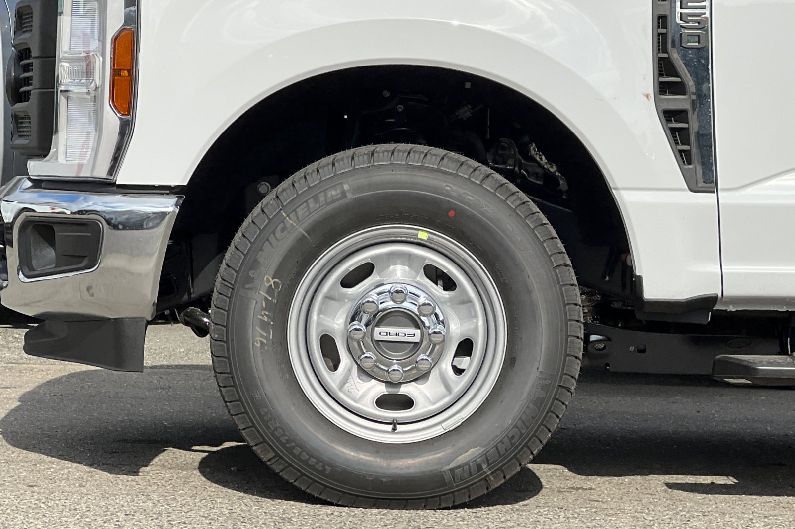 New 2026 Ford F250 XL w/ XL Chrome Package image 24