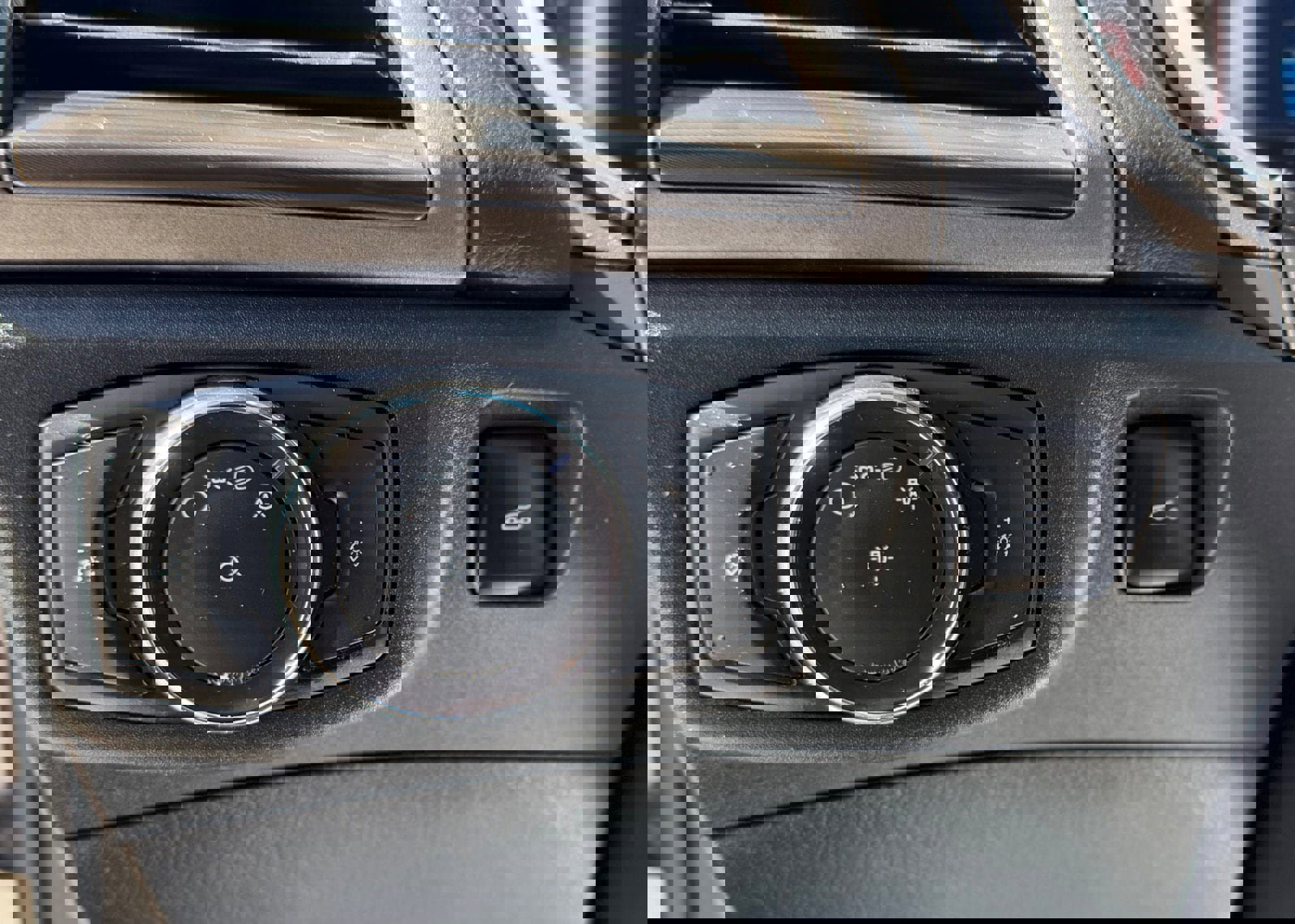 Certified 2020 Ford Fusion SEL image 22