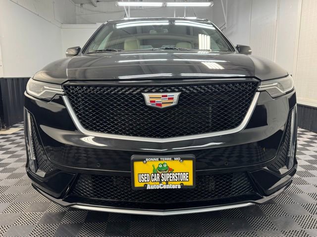 Used 2023 Cadillac XT6 Sport image 2