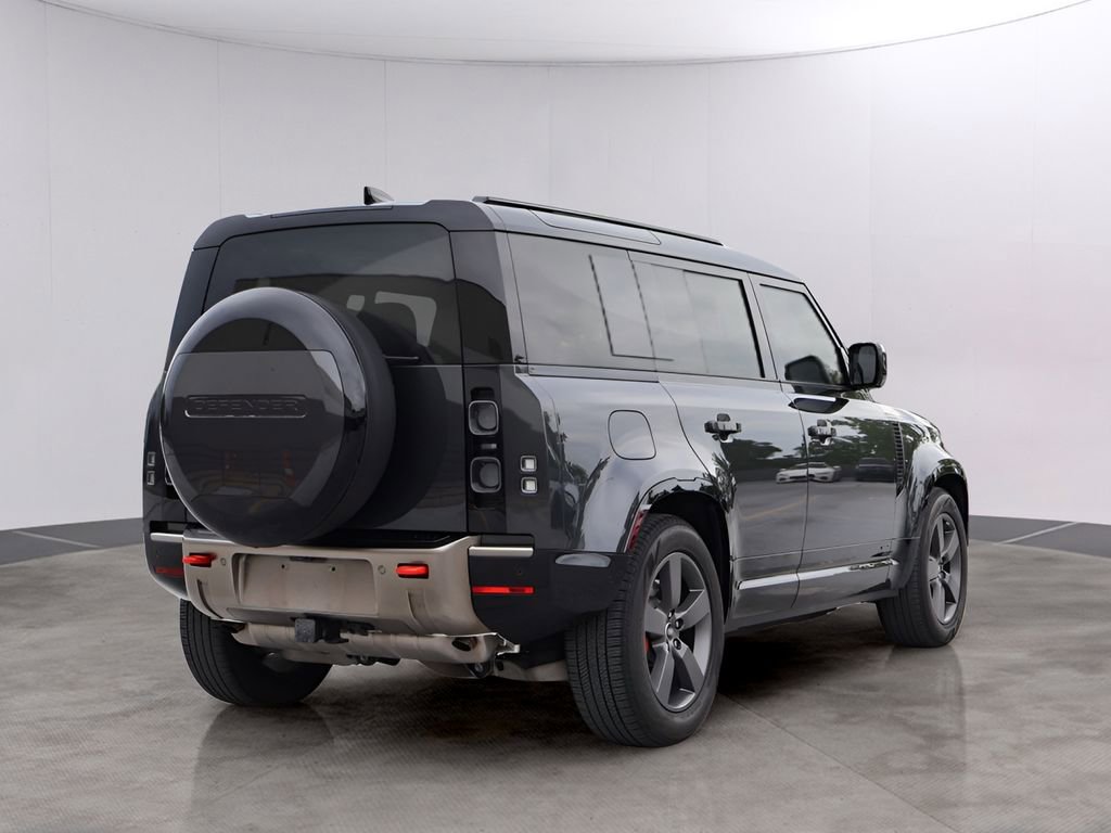 Used 2025 Land Rover Defender 110 X AWD/4WD image 7
