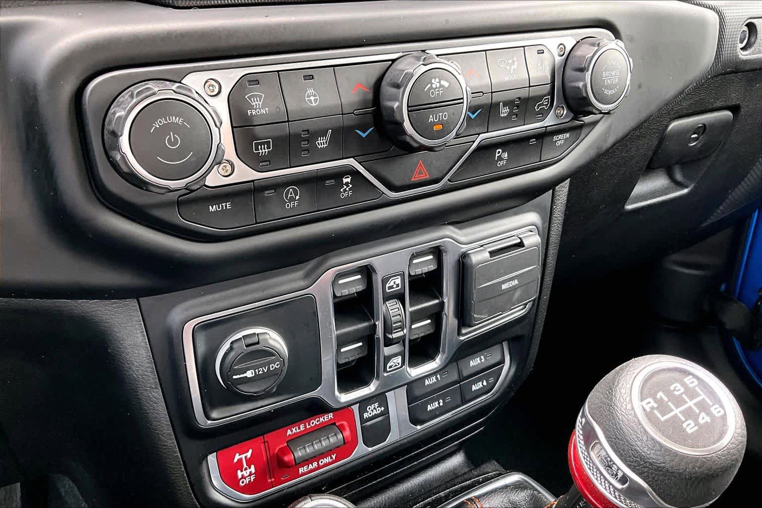 Used 2022 Jeep Gladiator Mojave w/ LED Lighting Group AWD/4WD image 33