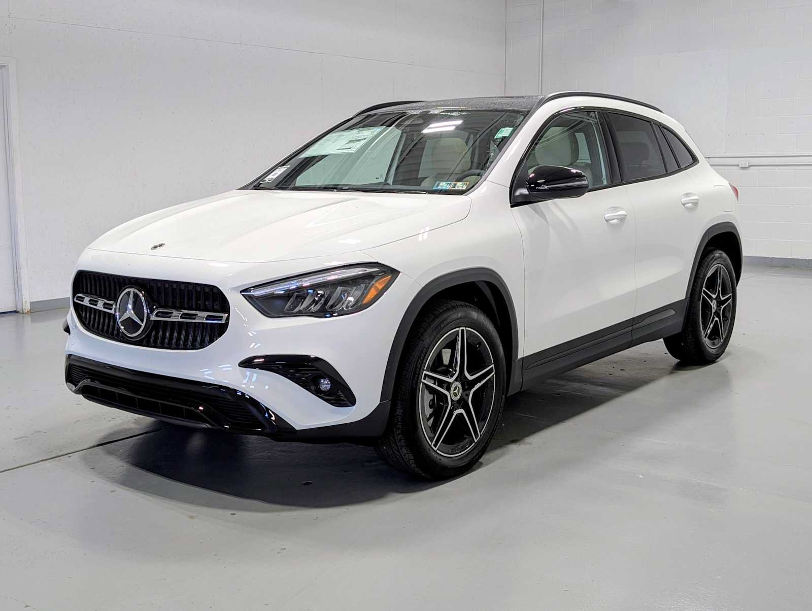 New 2026 Mercedes-Benz GLA 250 4MATIC image 1