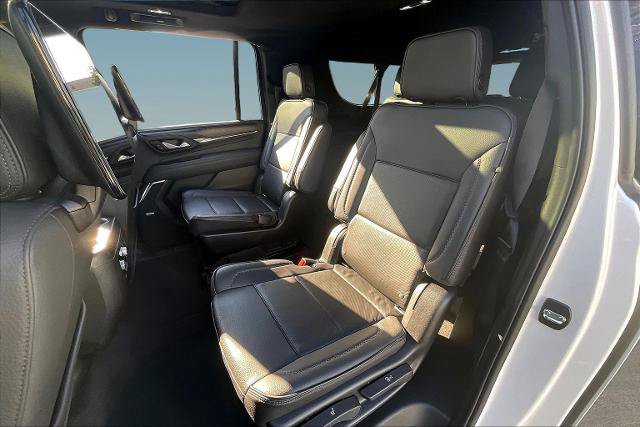 Used 2021 GMC Yukon XL Denali w/ Denali Premium Package AWD/4WD image 21