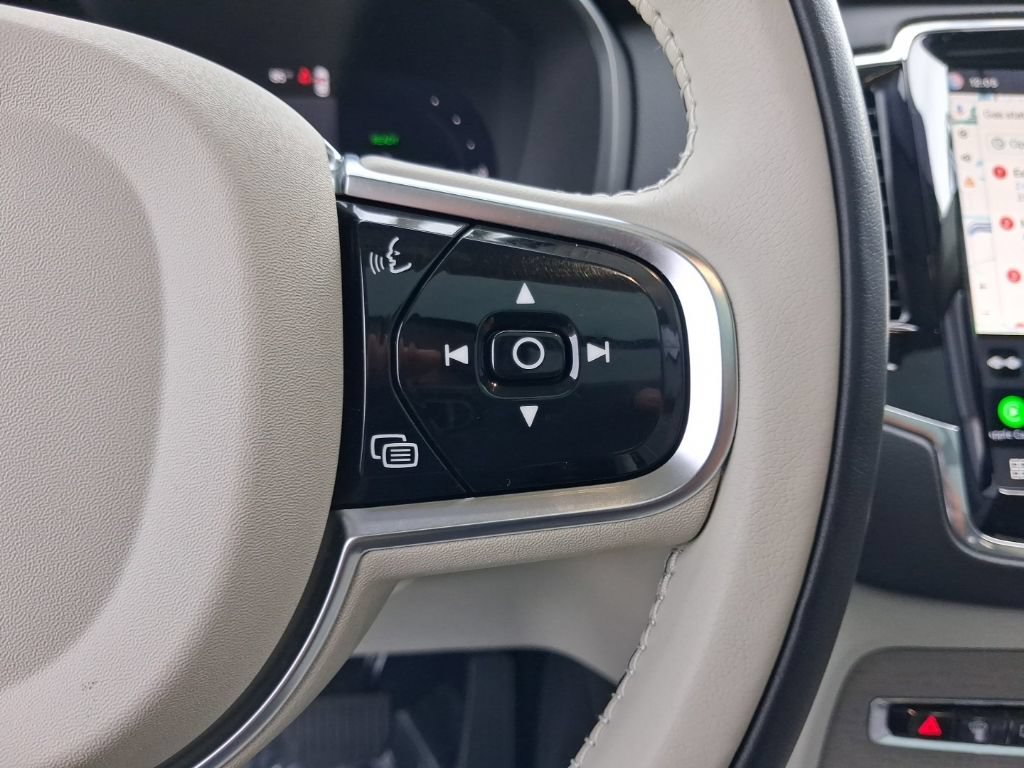 Used 2025 Volvo XC90 T8 Ultra w/ Lounge Package AWD/4WD image 19