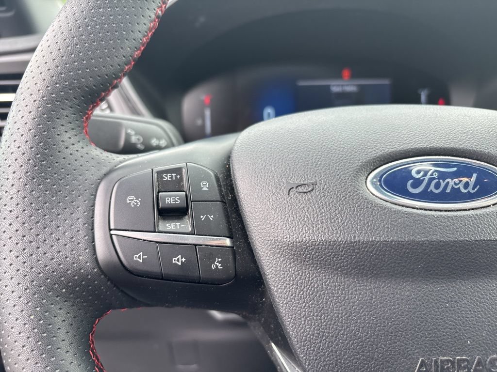 Used 2024 Ford Escape ST-Line w/ Tech Pack #1 AWD/4WD image 17