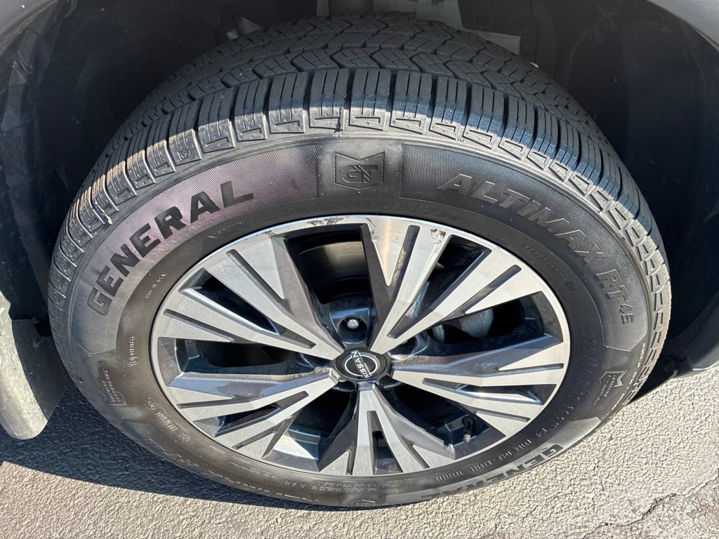 Certified 2022 Nissan Rogue SV AWD/4WD image 9