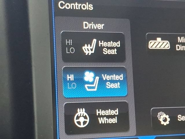 Used 2017 Jeep Cherokee Overland w/ Technology Group FWD image 33
