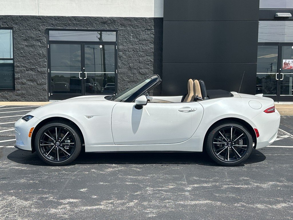 New 2026 MAZDA MX-5 Miata Grand Touring RWD image 8