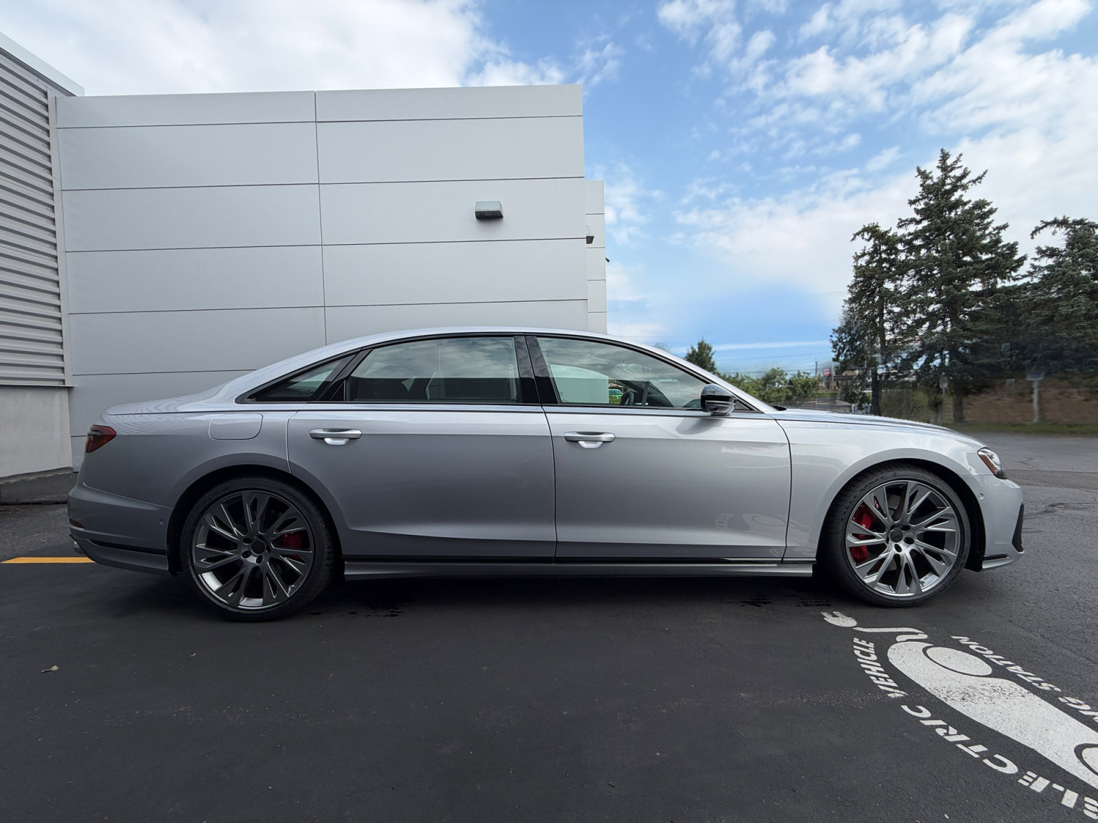 New 2027 Audi S8 AWD/4WD image 9