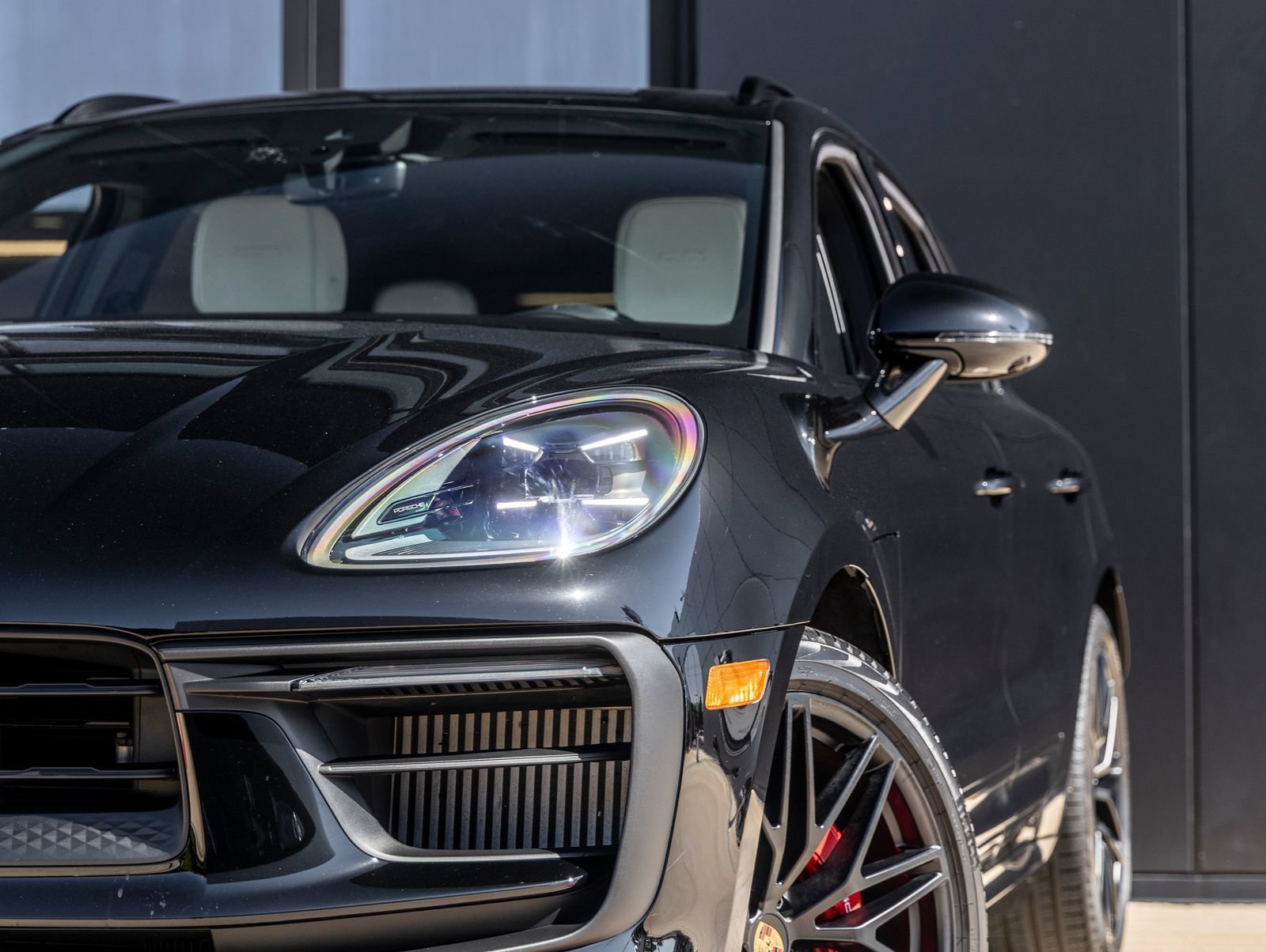 Certified 2025 Porsche Macan GTS AWD/4WD image 16