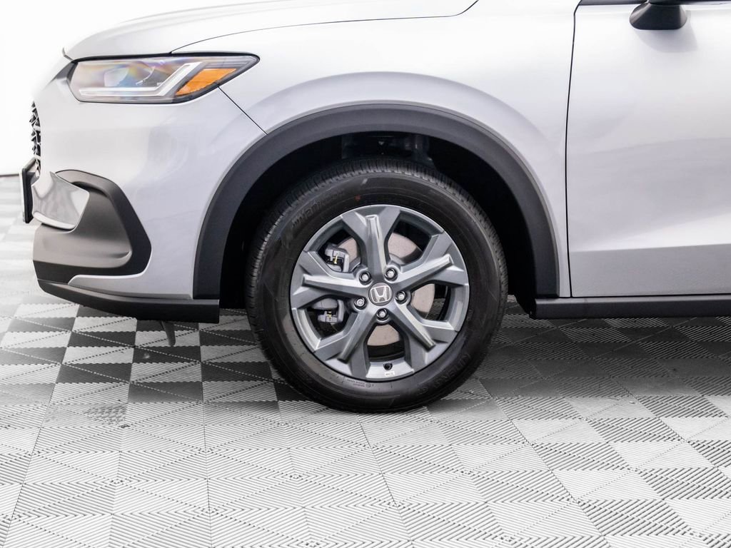 Certified 2026 Honda HR-V LX image 31