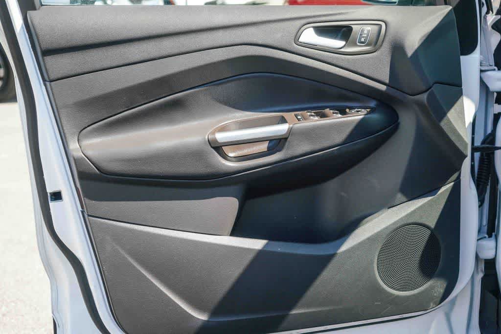 Used 2019 Ford Escape SE FWD image 19