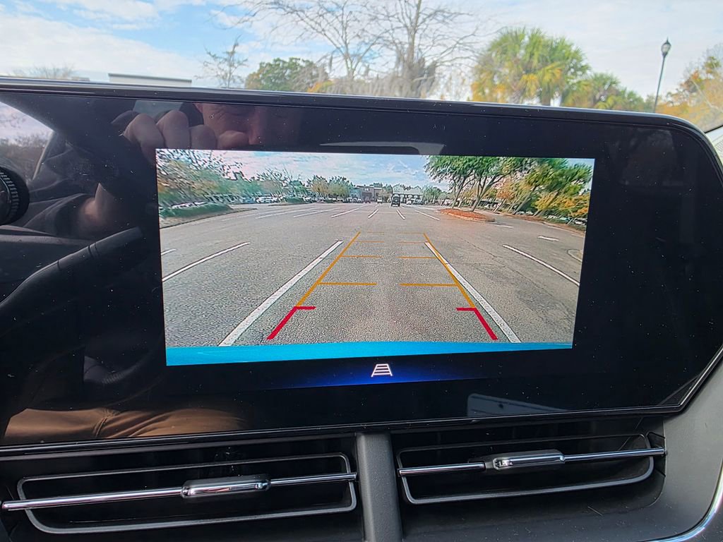 Certified 2025 Chevrolet Trax LT image 18