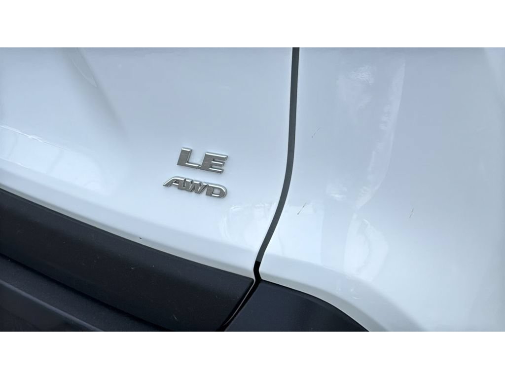 Certified 2025 Toyota RAV4 LE AWD/4WD image 8