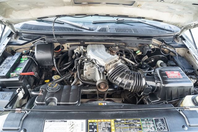 Used 2001 Ford F150 Lightning RWD image 25