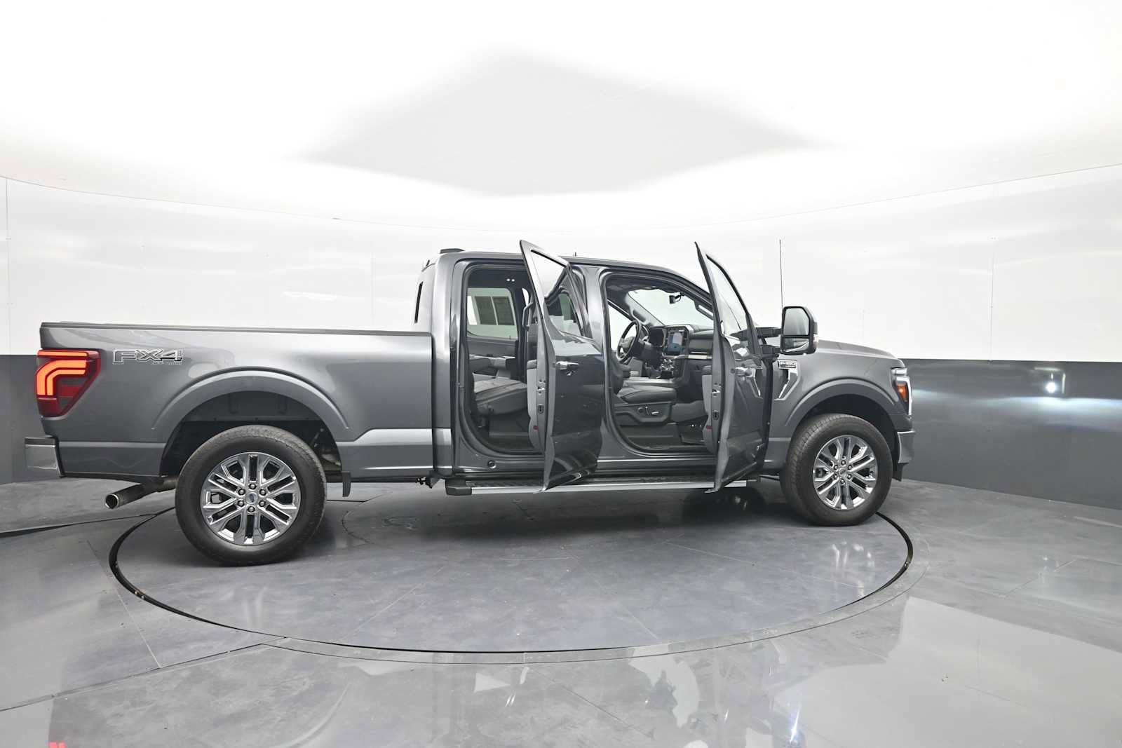 Used 2025 Ford F150 Lariat w/ Equipment Group 502A High AWD/4WD image 50