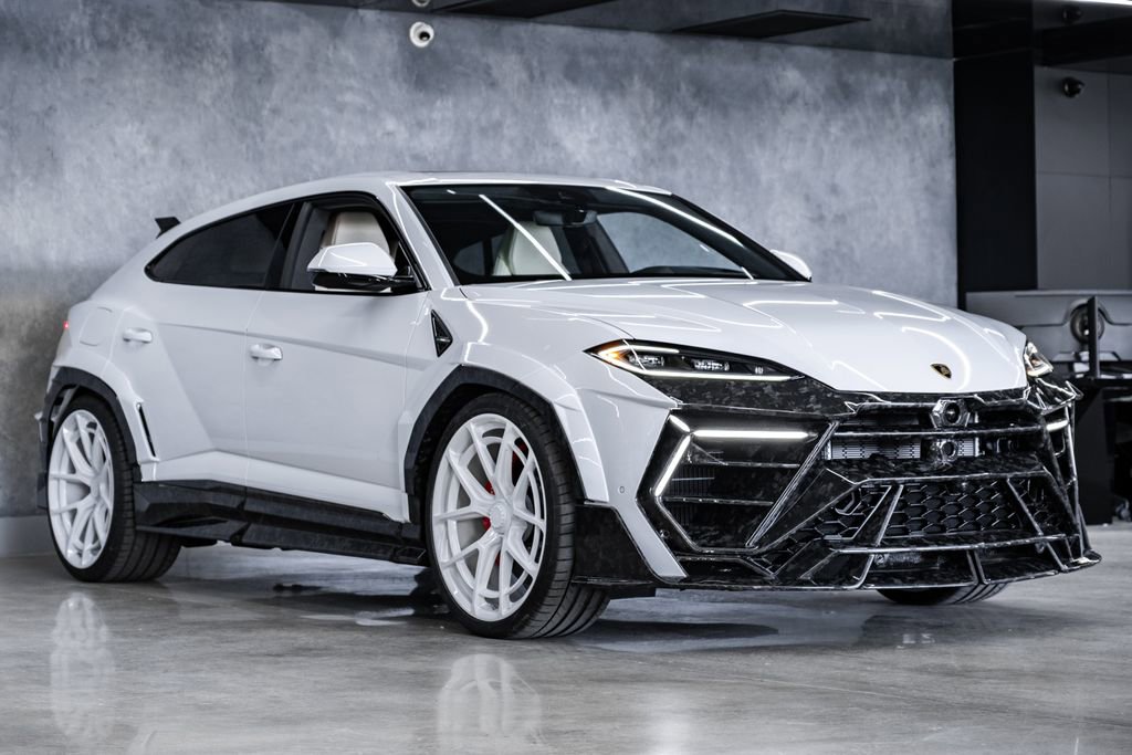Used 2026 Lamborghini Urus SE AWD/4WD image 1