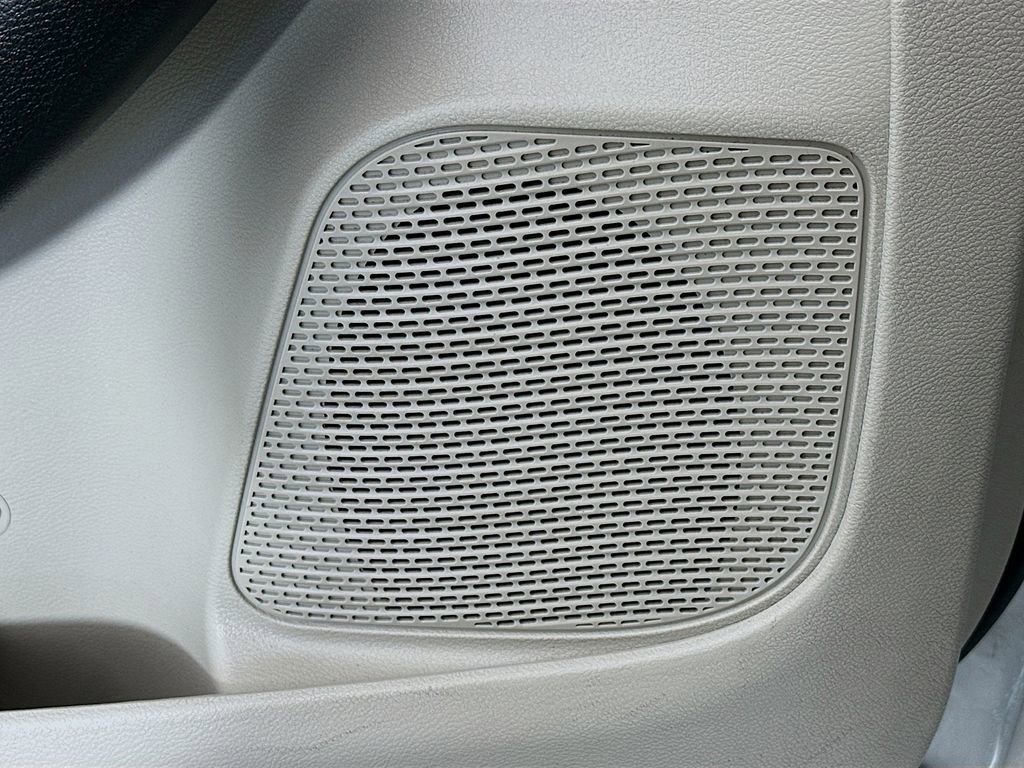 Used 2023 Chrysler Pacifica Limited image 19