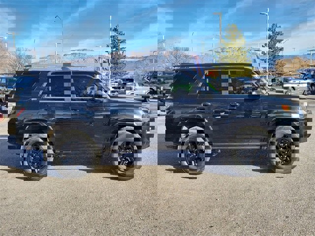 Used 2021 Toyota 4Runner SR5 Premium image 3