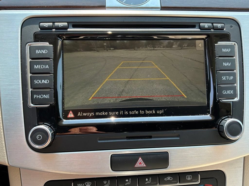 Used 2012 Volkswagen CC Lux FWD image 23