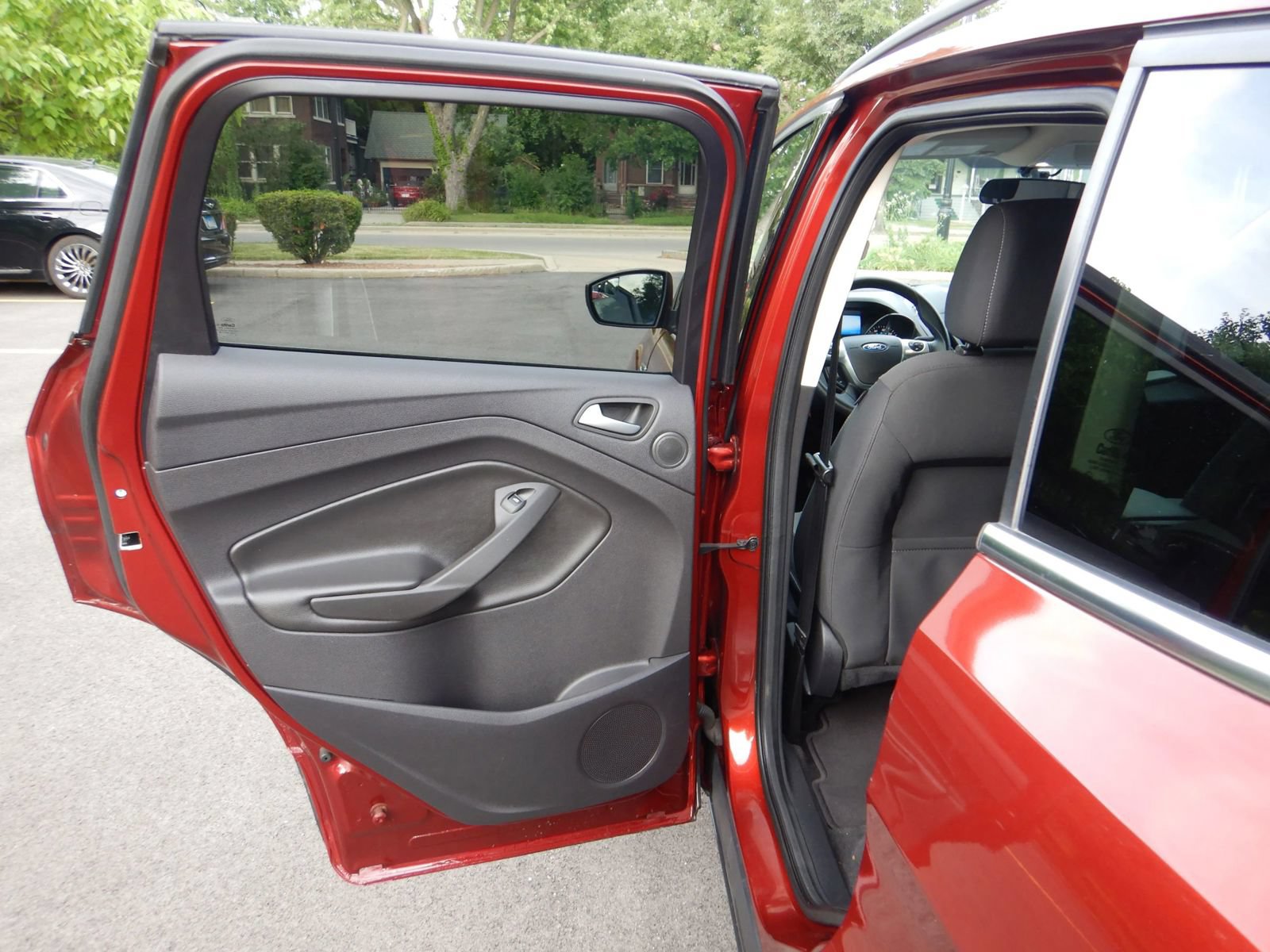 Used 2016 Ford Escape SE w/ Equipment Group 201A AWD/4WD image 15