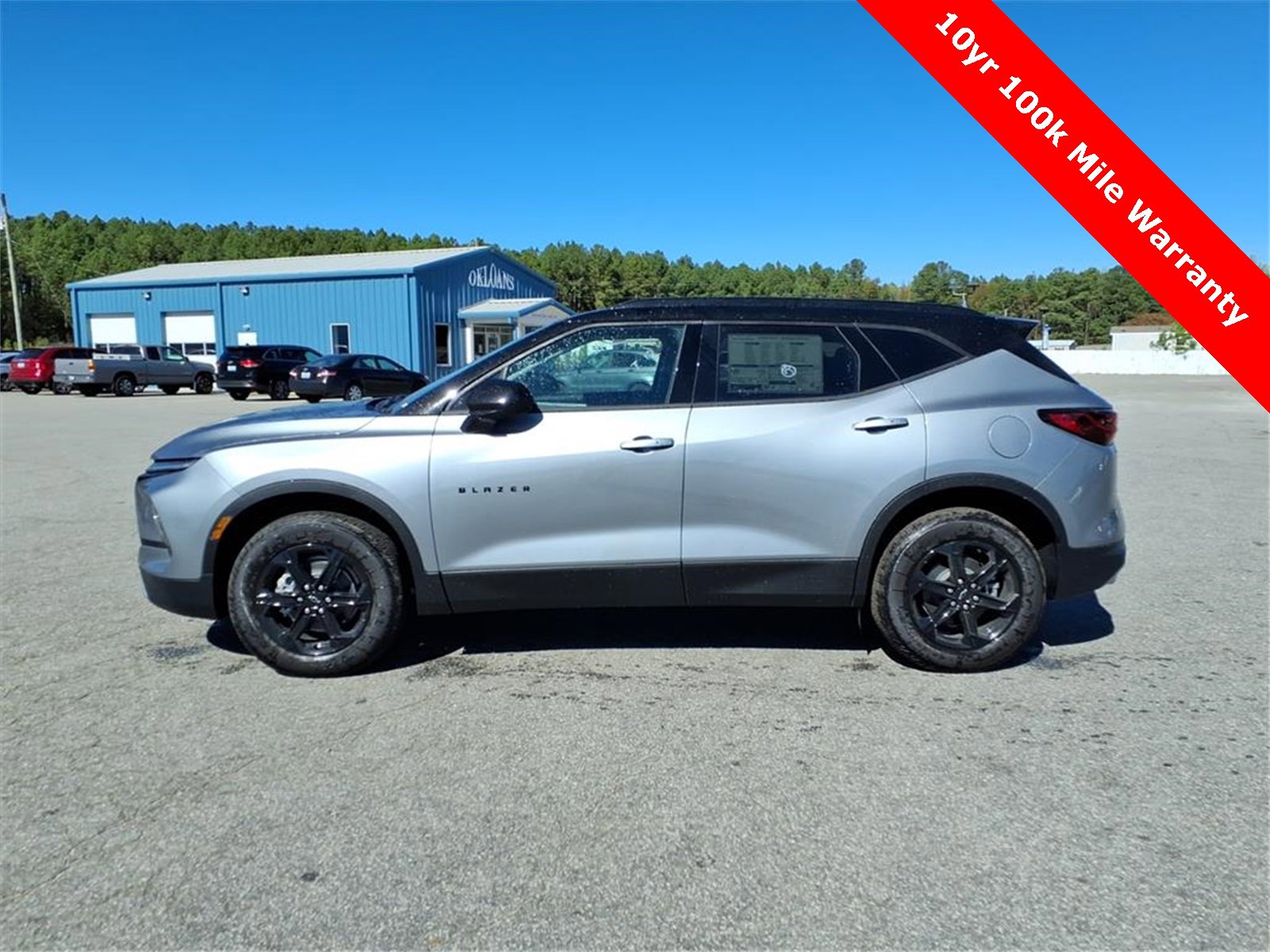 New 2025 Chevrolet Blazer LT w/ Midnight/Sport Edition image 2