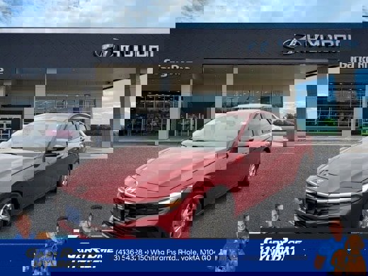 Certified 2025 Hyundai Elantra SE w/ Cargo Package
