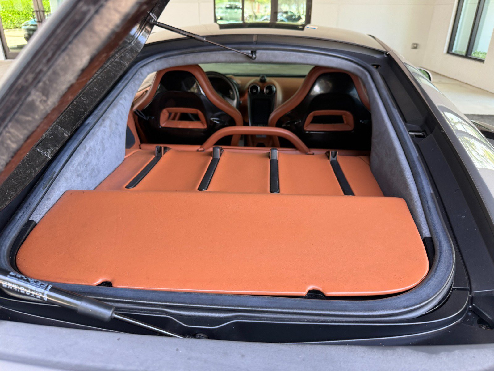 Used 2017 McLaren 570S RWD image 37
