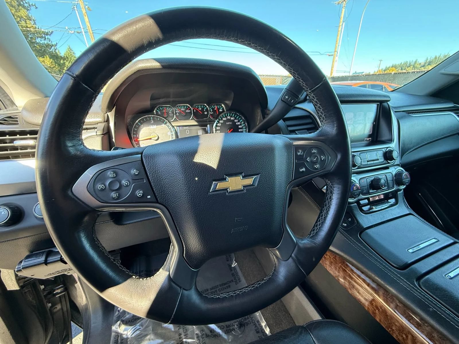Used 2018 Chevrolet Suburban Premier AWD/4WD image 24
