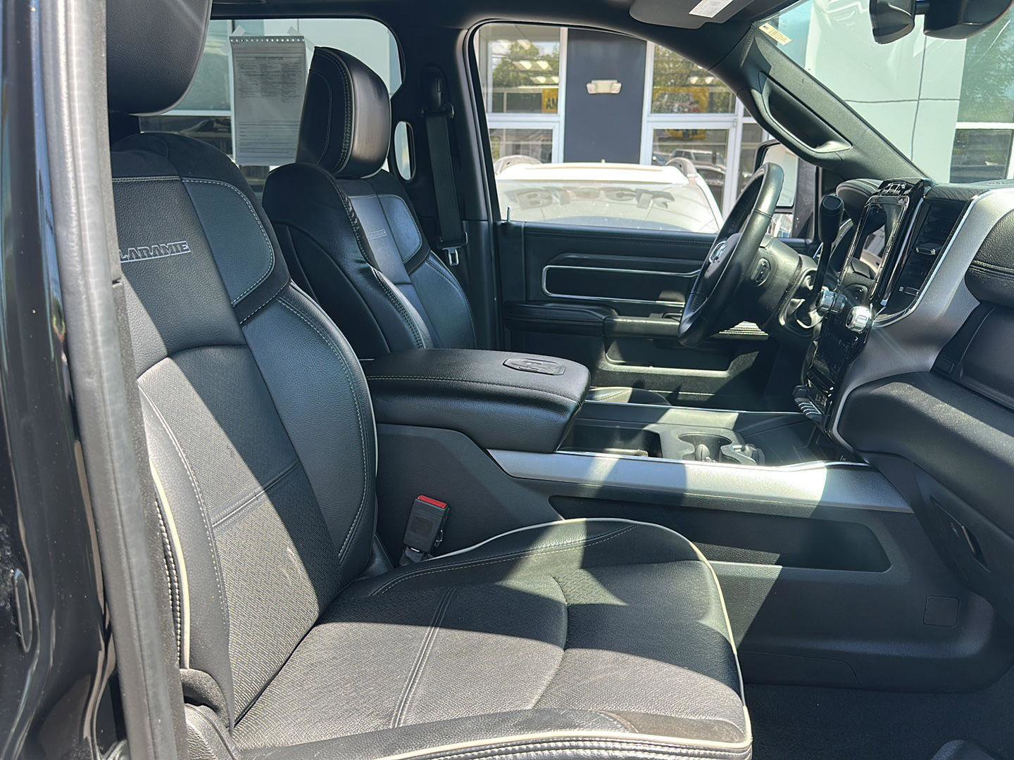 Used 2024 RAM 2500 Laramie w/ Sport Appearance Package image 6