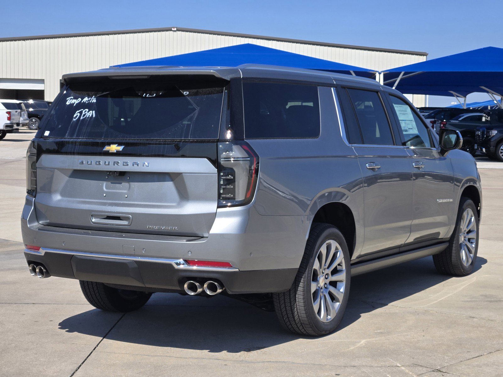 New 2026 Chevrolet Suburban Premier image 4