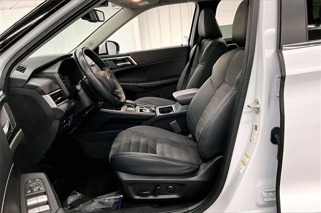 Used 2024 Mitsubishi Outlander SE image 21