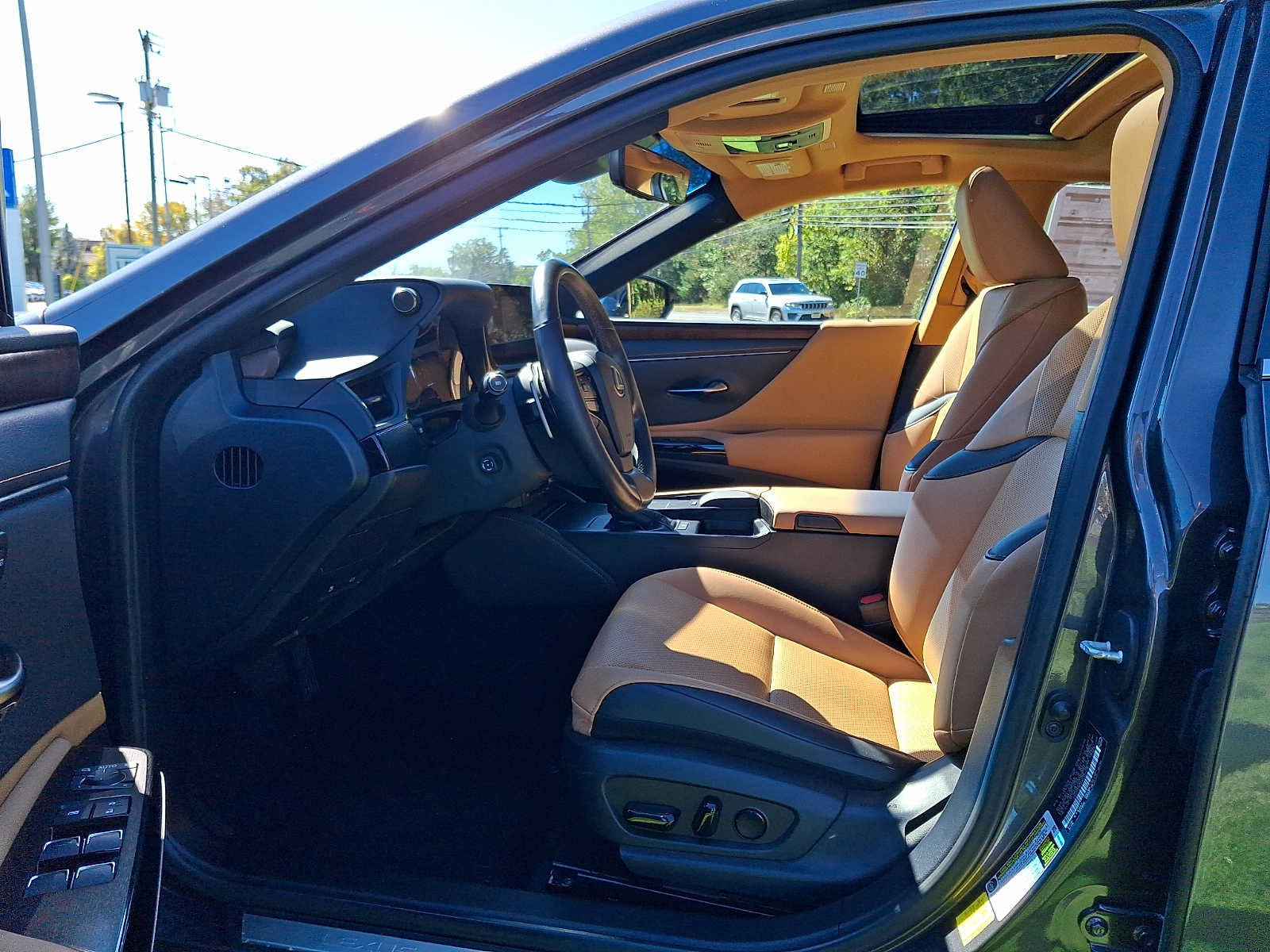 Used 2022 Lexus ES 350 w/ Premium Package FWD image 13
