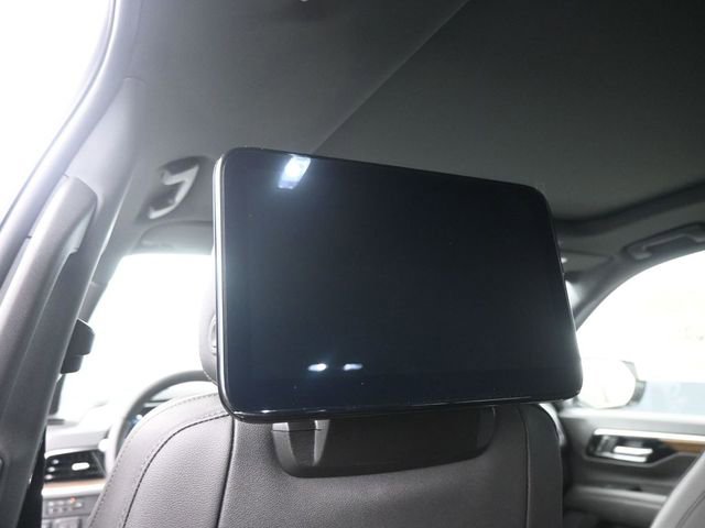 New 2025 Chevrolet Suburban High Country image 13