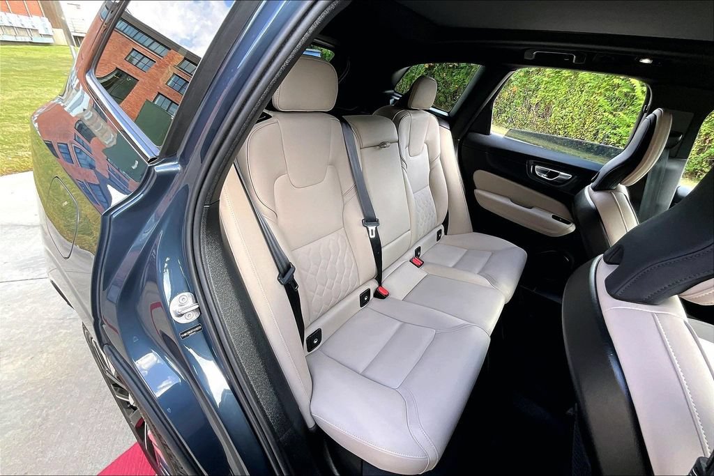 Used 2026 Volvo XC60 B5 Plus AWD/4WD image 37
