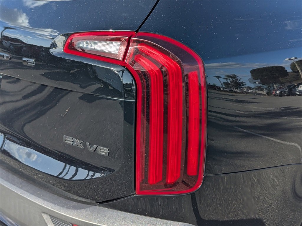 Used 2021 Kia Telluride EX w/ EX Premium Package image 18