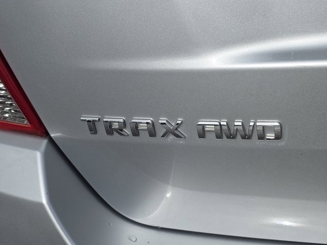 Used 2018 Chevrolet Trax LS image 2