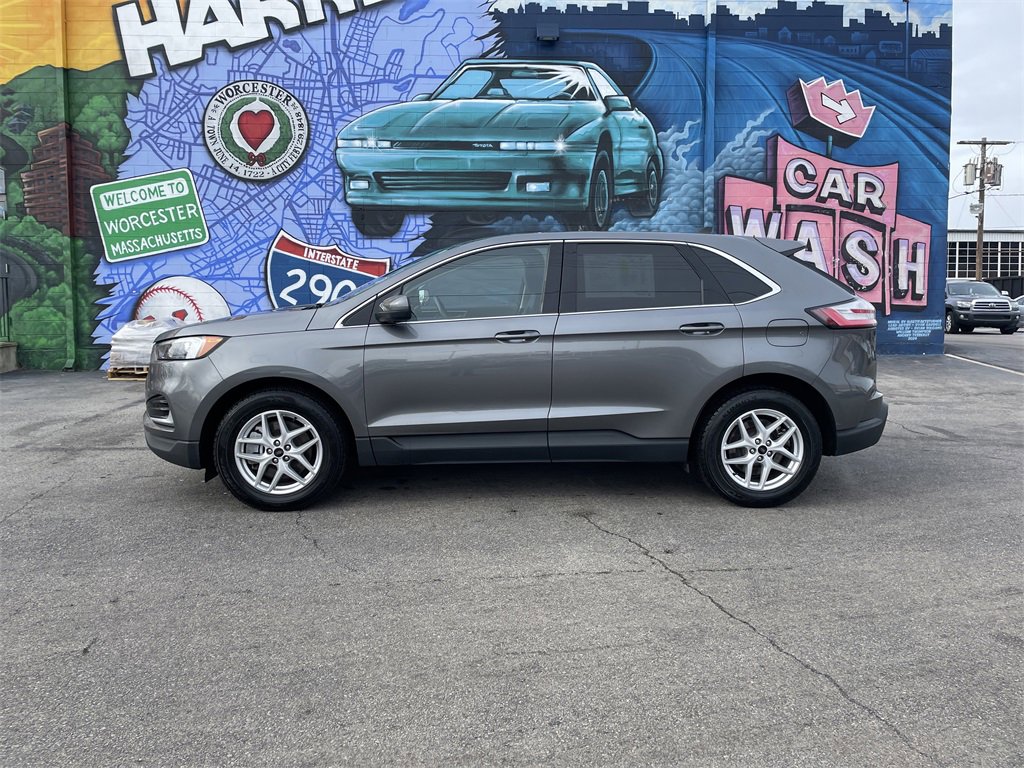Used 2023 Ford Edge SEL image 2