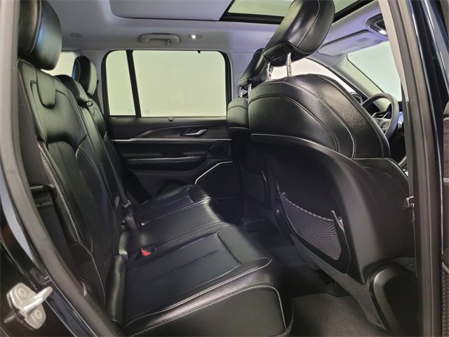 Used 2022 Jeep Grand Cherokee Limited 4xe w/ Luxury Tech Group II image 16