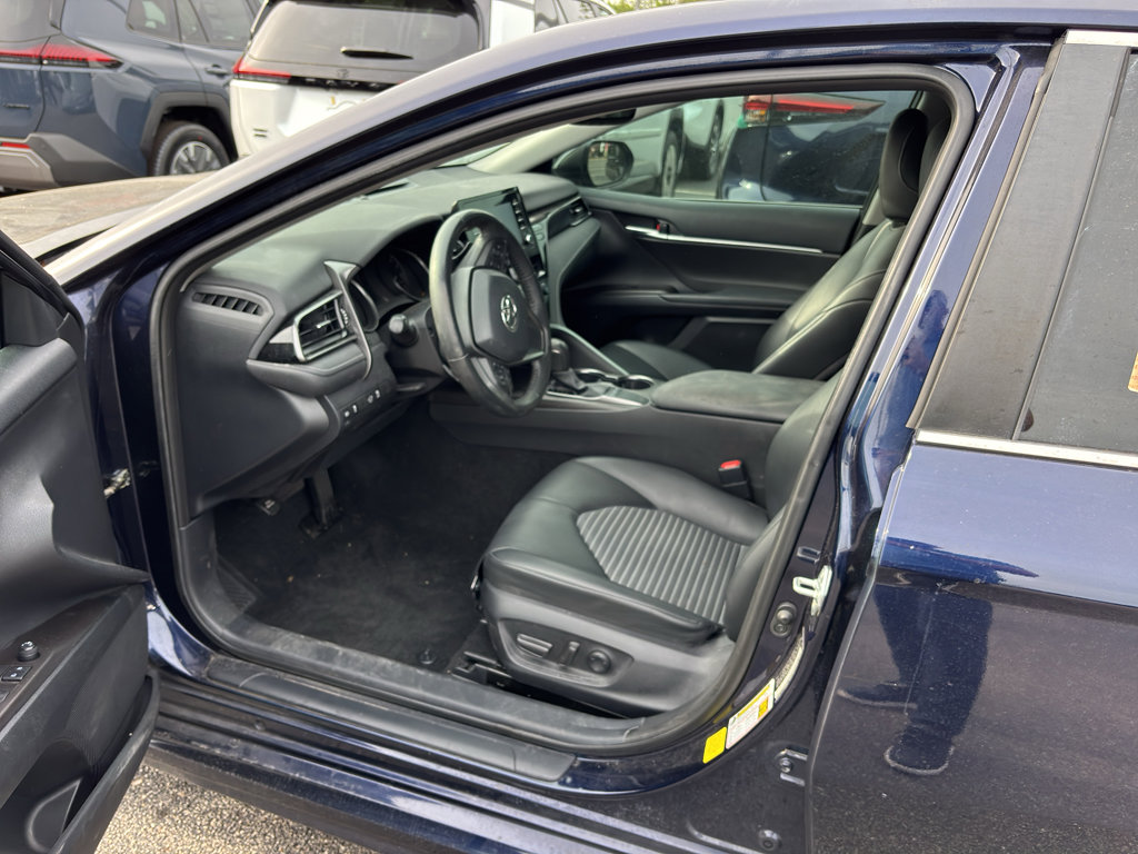 Used 2022 Toyota Camry SE w/ Convenience Package FWD image 13