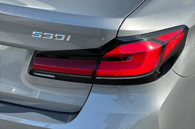 Used 2023 BMW 530i w/ Convenience Package image 26