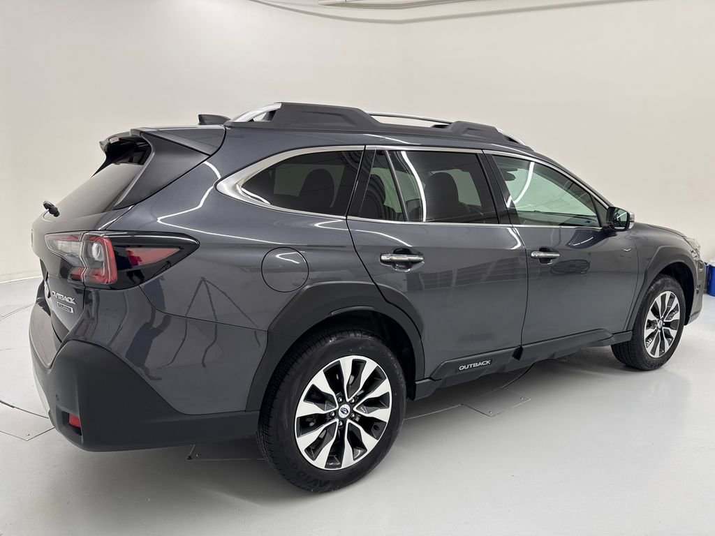 Certified 2023 Subaru Outback Touring AWD/4WD image 5