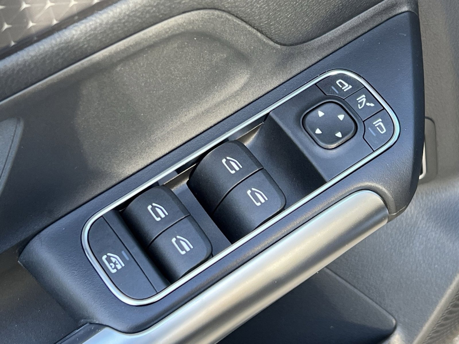 New 2026 Mercedes-Benz GLA 250 4MATIC image 13