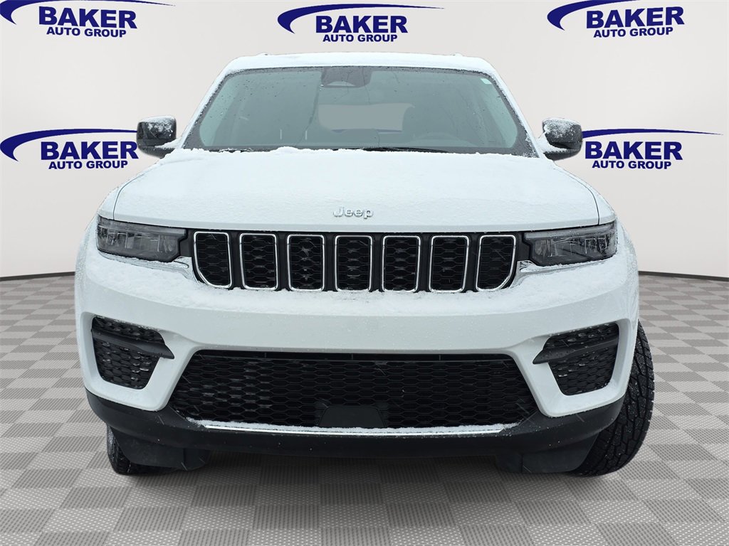 Used 2023 Jeep Grand Cherokee Laredo image 8