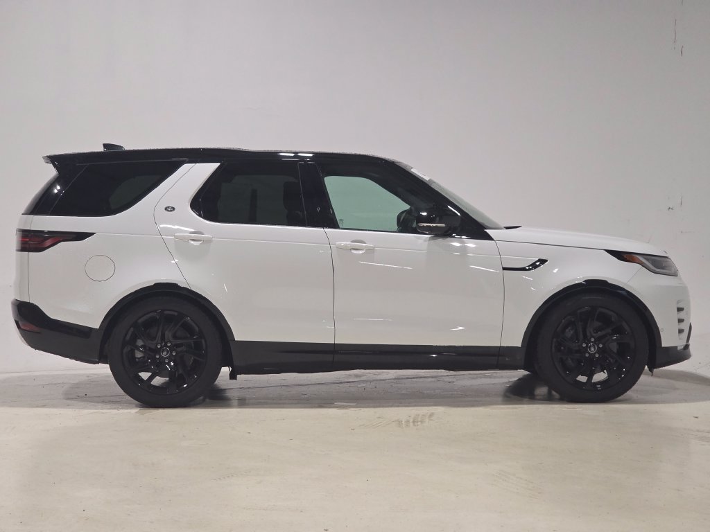 Certified 2025 Land Rover Discovery Dynamic SE AWD/4WD image 4